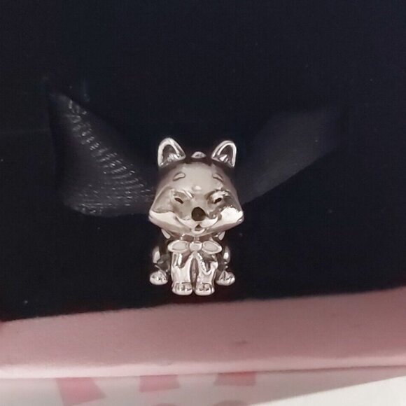 Pandora *Retired* Sterling Silver Japanese Akita Inu Dog Charm 799030C0 - Picture 1 of 12